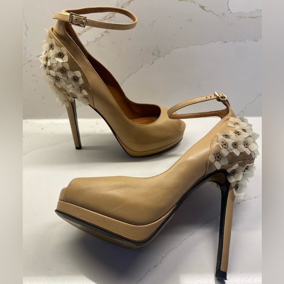 FENDI Spuntata White Floral Heel Platform Peep Toe Nude Shoes Size 7.5 - Picture 3 of 11